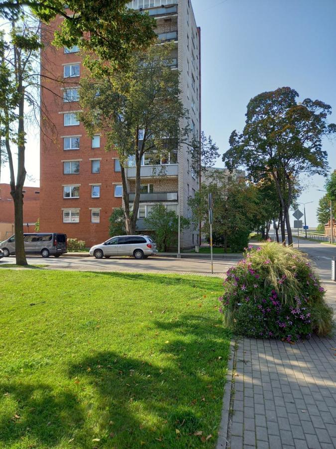 Center Two Bedroom Apartment Daugavpils Esterno foto